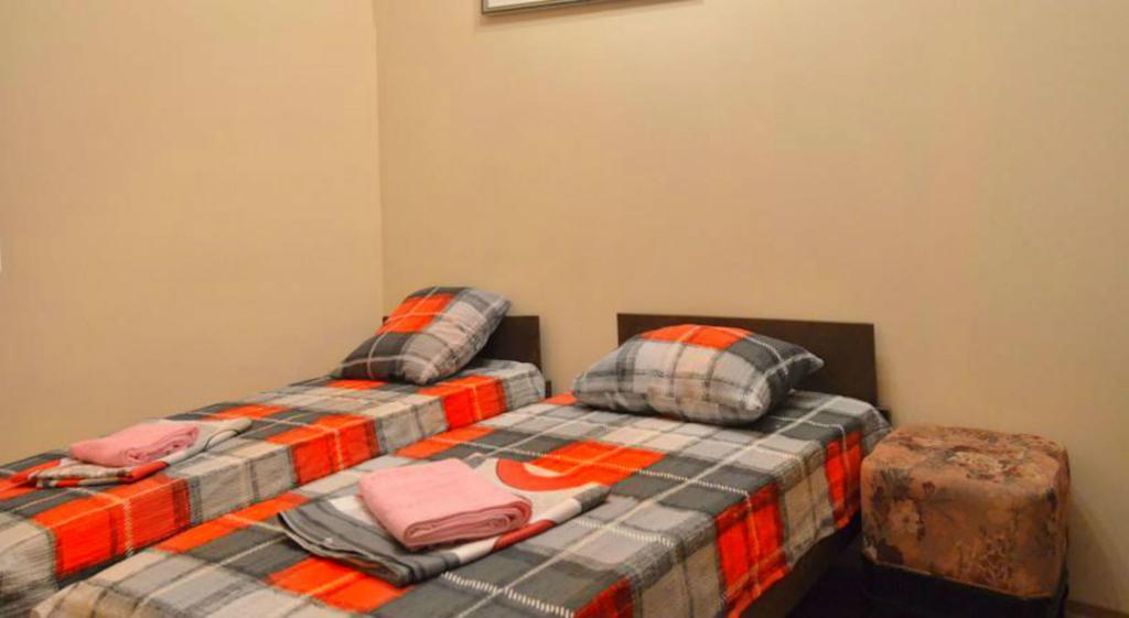 Griboedov Hostel & Suites Τυφλίδα Δωμάτιο φωτογραφία