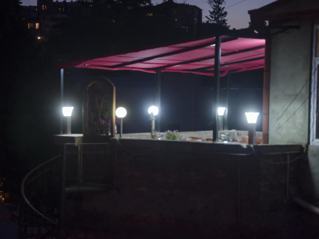 Griboedov Hostel & Suites Τυφλίδα Εξωτερικό φωτογραφία