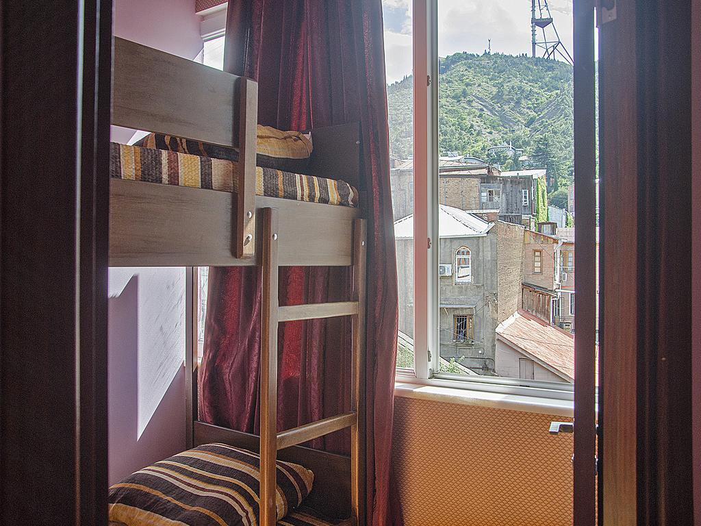 Griboedov Hostel & Suites Τυφλίδα Εξωτερικό φωτογραφία