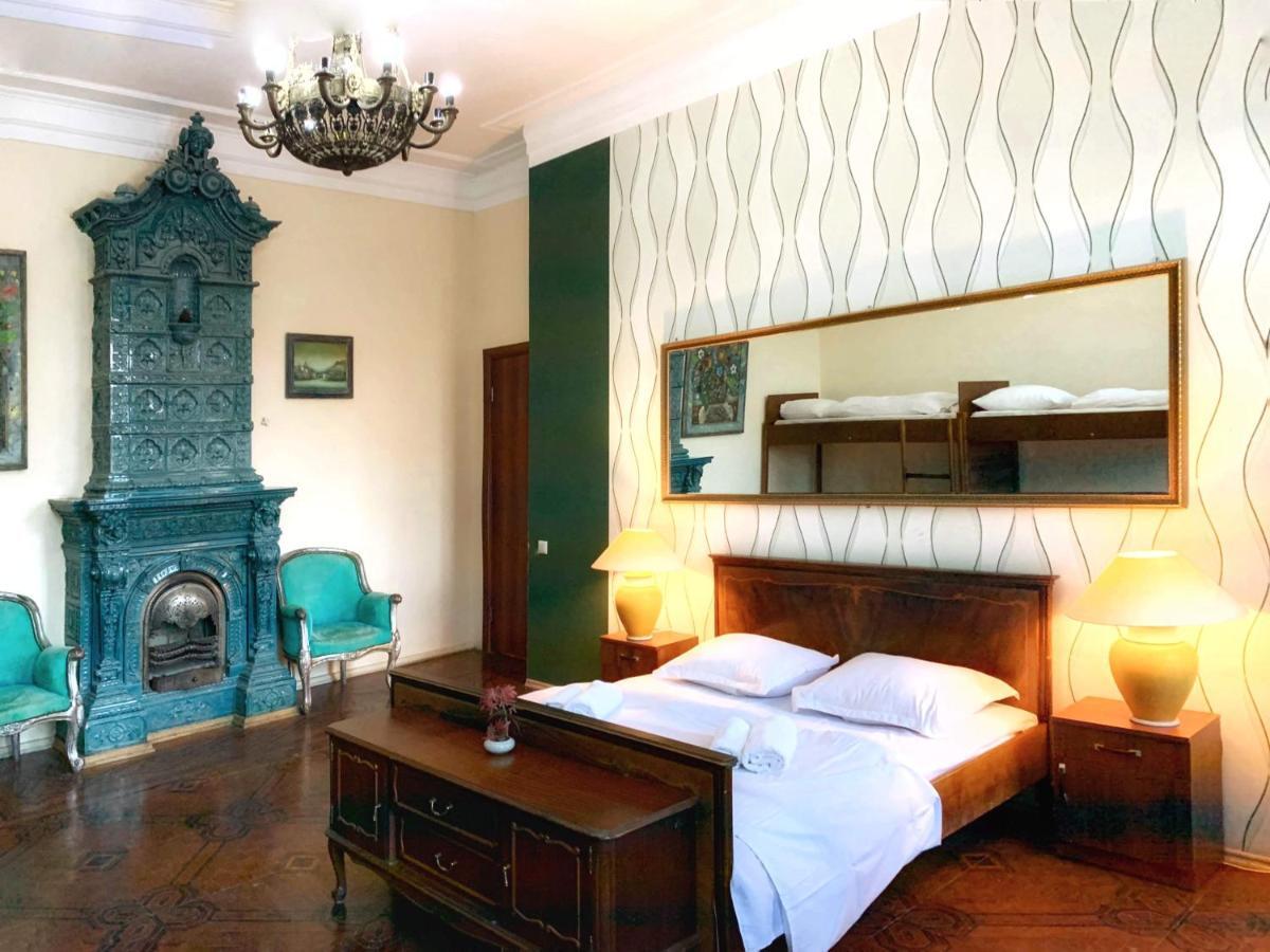 Griboedov Hostel & Suites Τυφλίδα Εξωτερικό φωτογραφία