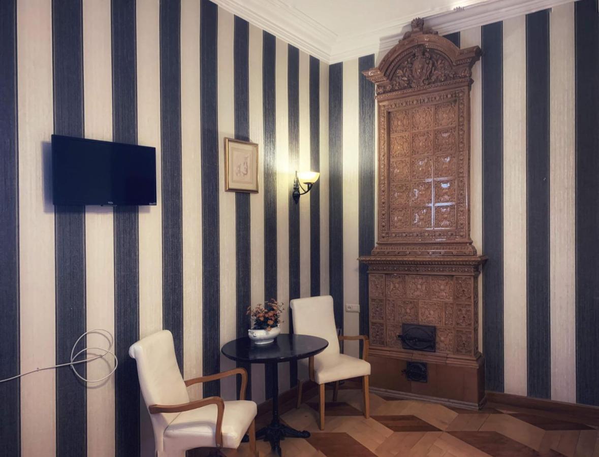 Griboedov Hostel & Suites Τυφλίδα Εξωτερικό φωτογραφία